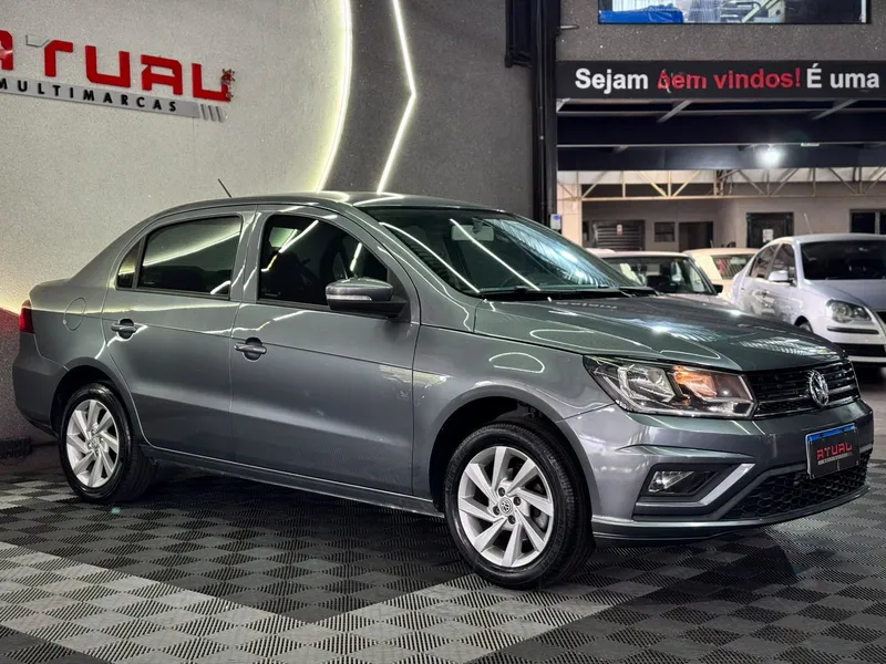 Volkswagen Voyage Cinza