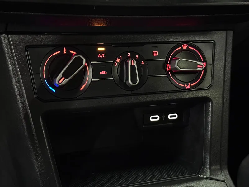 Volkswagen Polo Branco