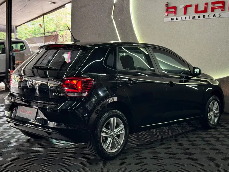 Volkswagen Polo Preto