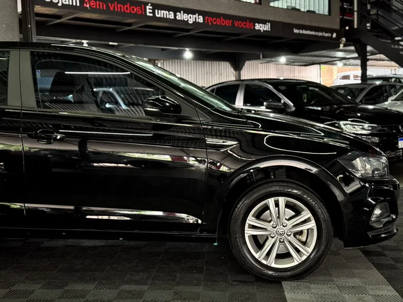 Volkswagen Polo Preto