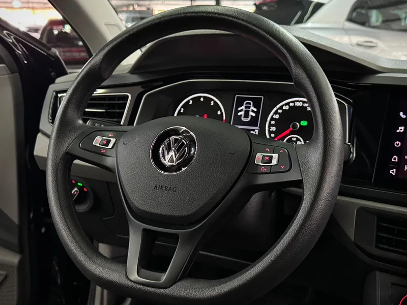 Volkswagen Polo Preto