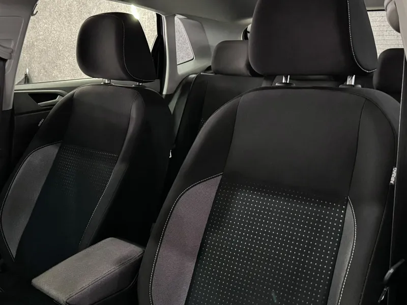 Volkswagen Polo Preto
