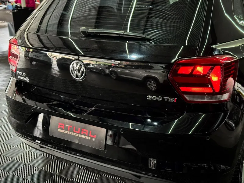 Volkswagen Polo Preto