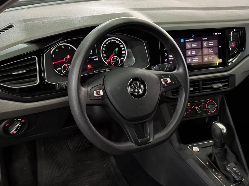 Volkswagen Polo Preto