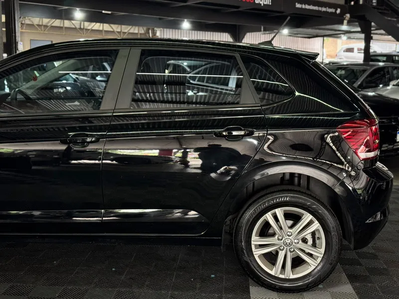 Volkswagen Polo Preto