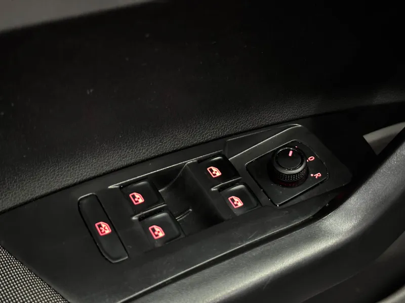 Volkswagen Polo Preto