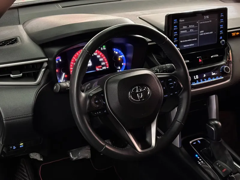Toyota Corolla Cross Branco