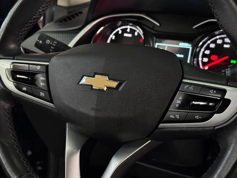 Chevrolet Onix Sedan Preto