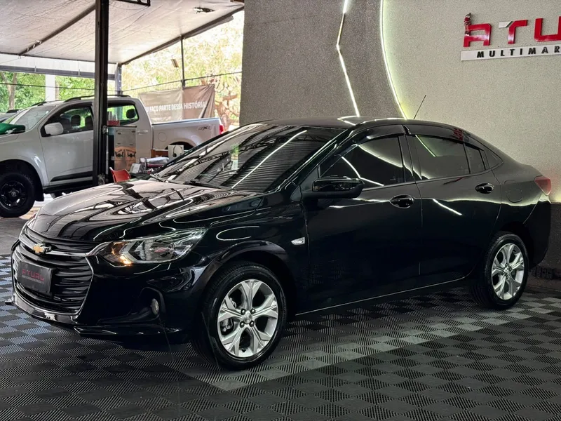 Chevrolet Onix Sedan Preto