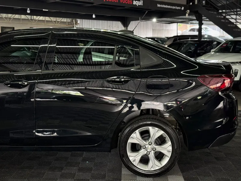 Chevrolet Onix Sedan Preto