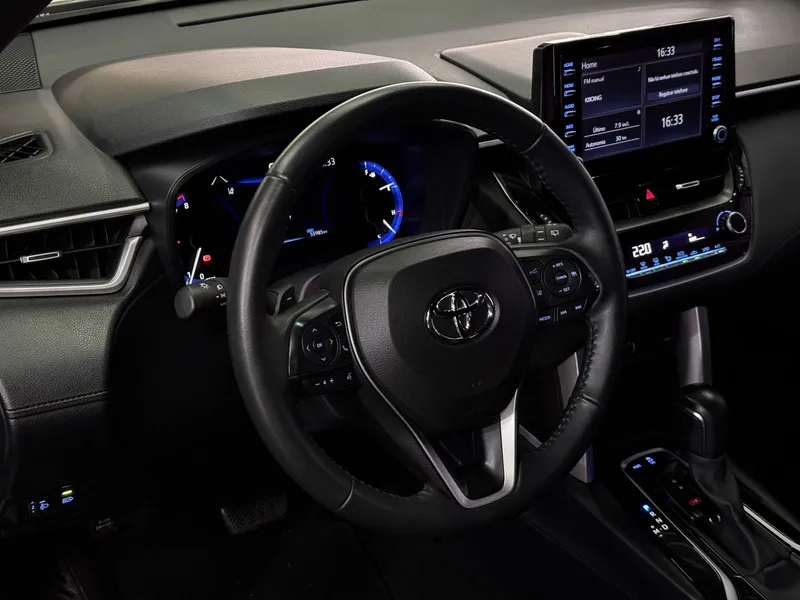 Toyota Corolla Cross Cinza