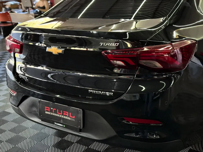 Chevrolet Onix Sedan Preto