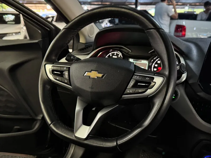 Chevrolet Onix Sedan Preto