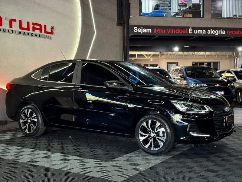 Chevrolet Onix Sedan Preto
