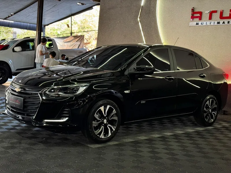 Chevrolet Onix Sedan Preto