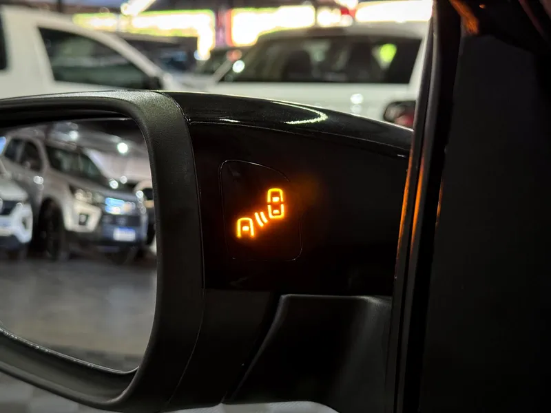 Chevrolet Onix Sedan Preto