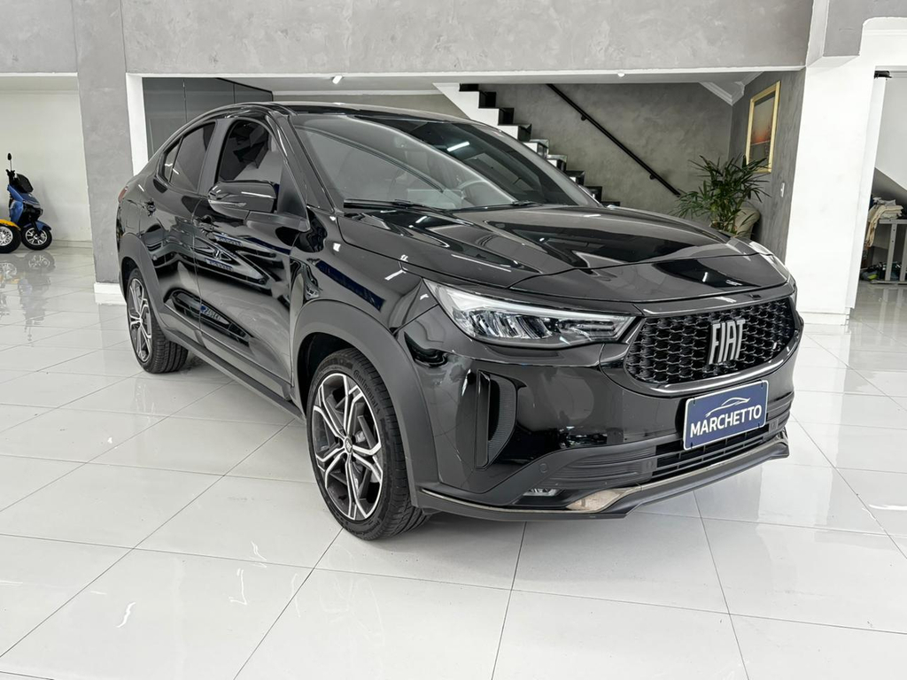 Fiat FASTBACK Preto