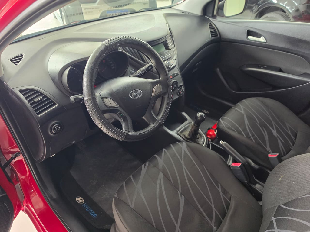Hyundai HB20 Vermelho