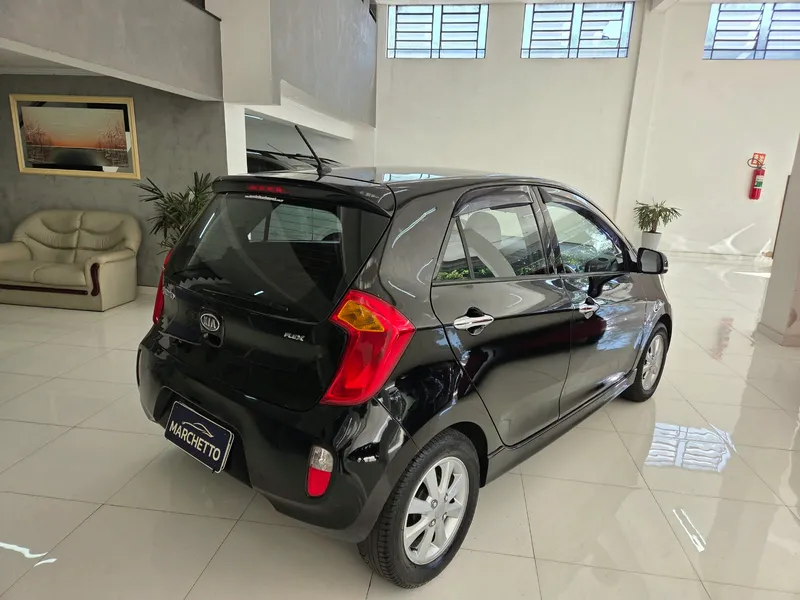 Kia Picanto Preto