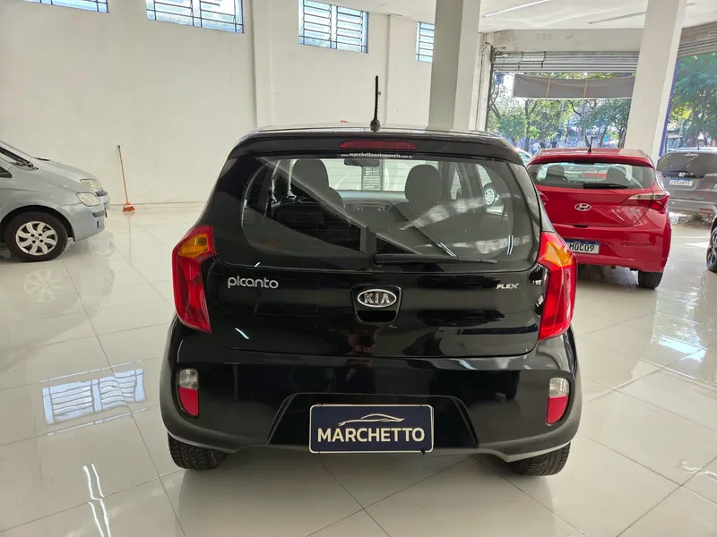 Kia Picanto Preto