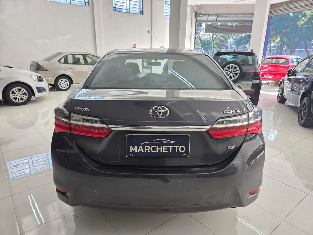 Toyota Corolla Cinza