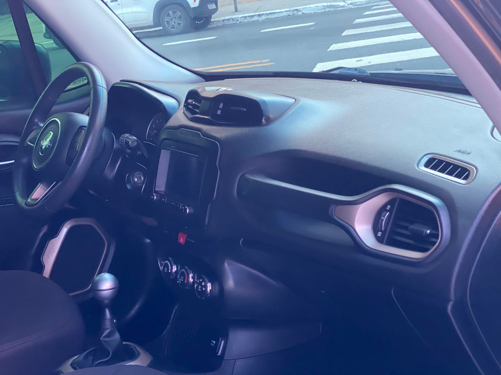 Jeep Renegade Preto