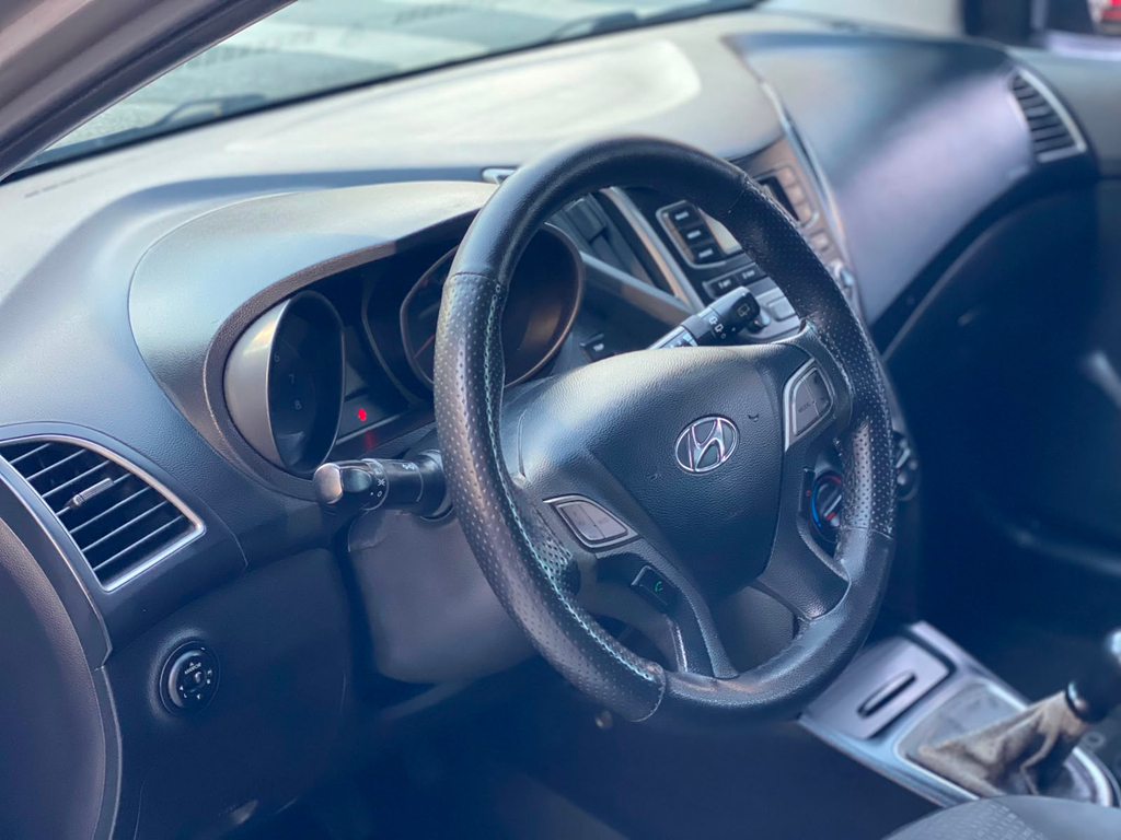 Hyundai HB20 Prata