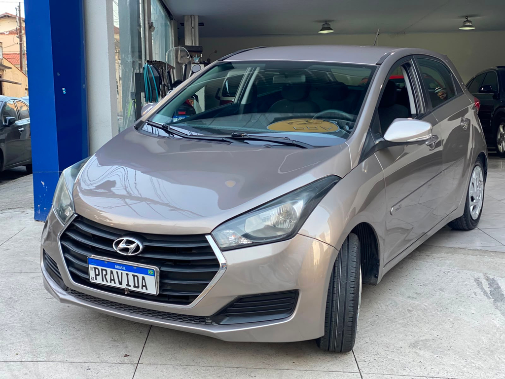 Hyundai HB20 Prata