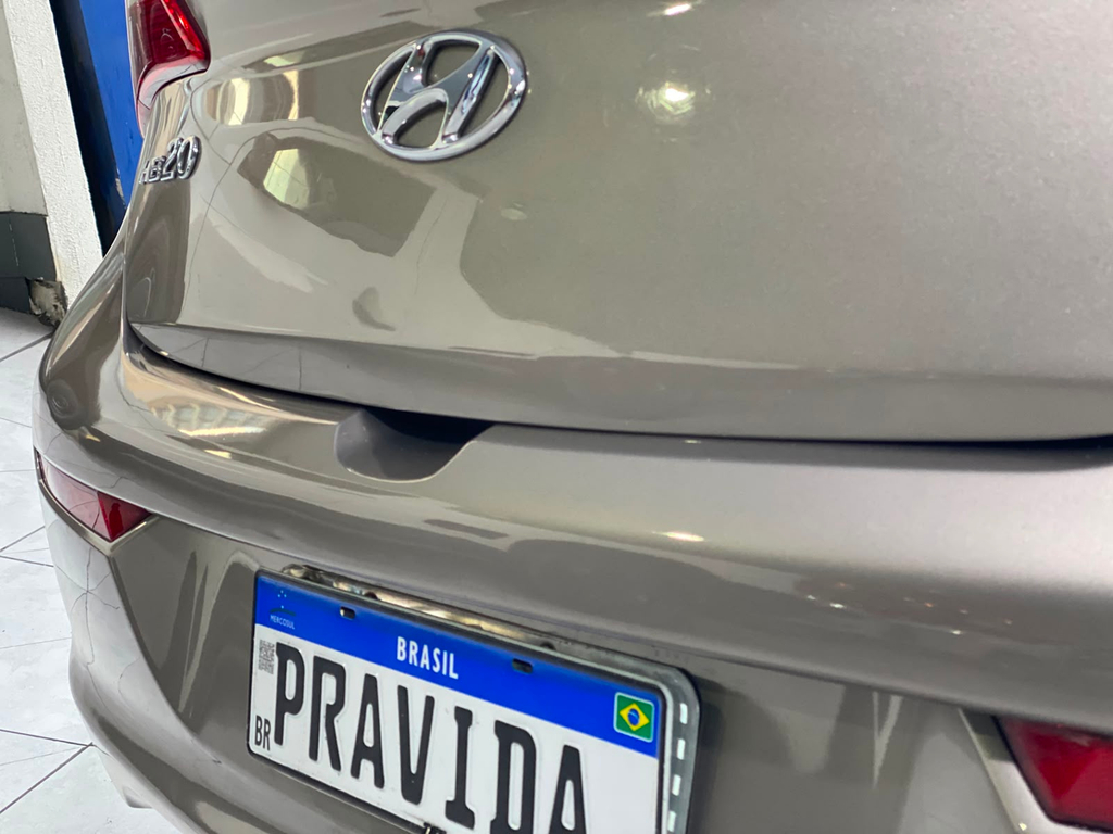 Hyundai HB20 Prata