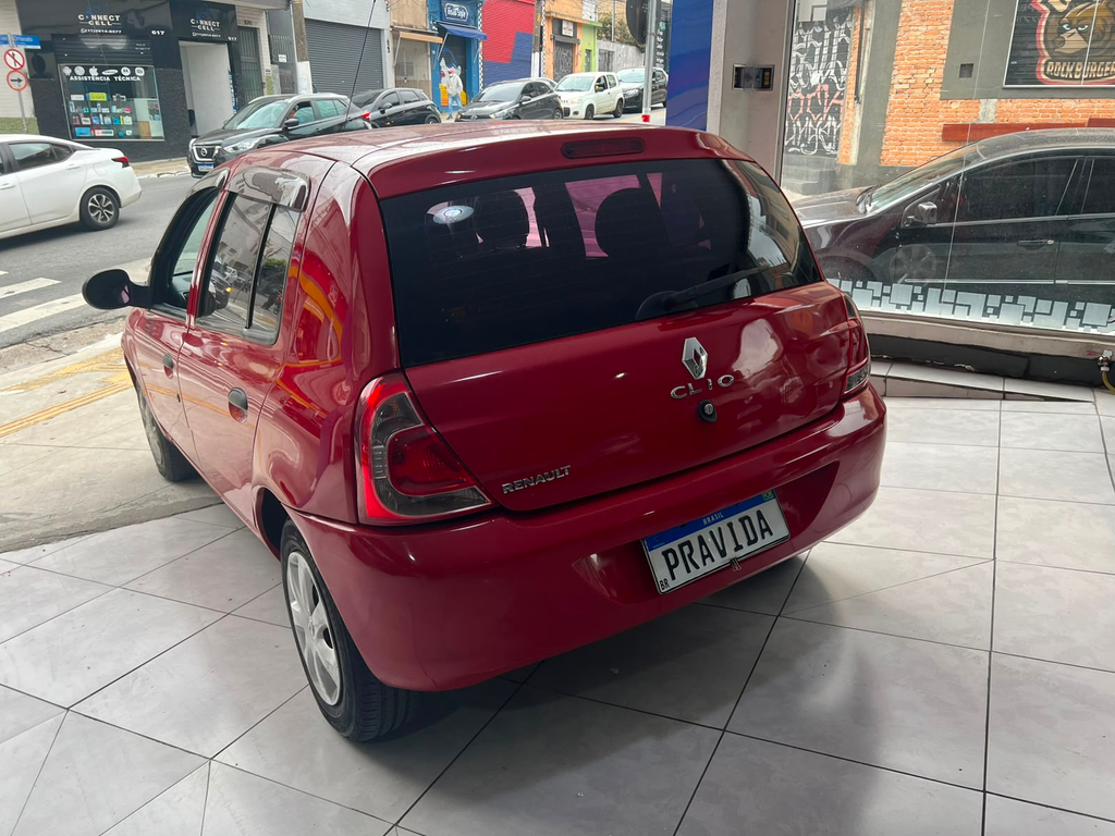 Renault Clio Vermelho