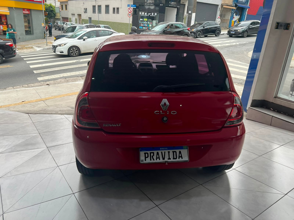 Renault Clio Vermelho