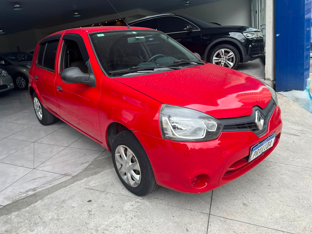 Renault Clio Vermelho
