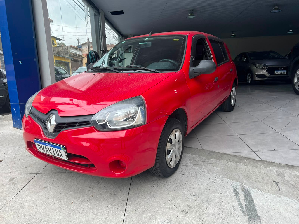 Renault Clio Vermelho