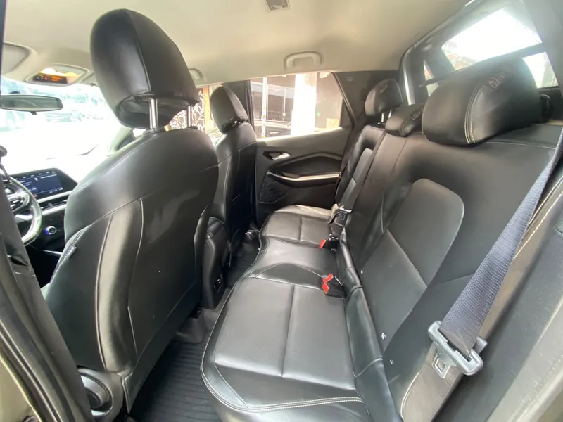Chevrolet Montana Verde
