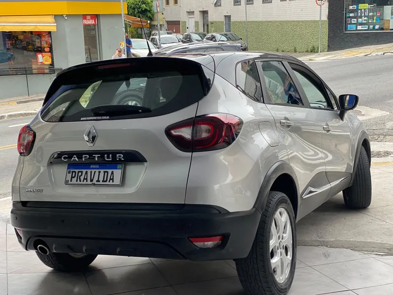 Renault Captur Prata