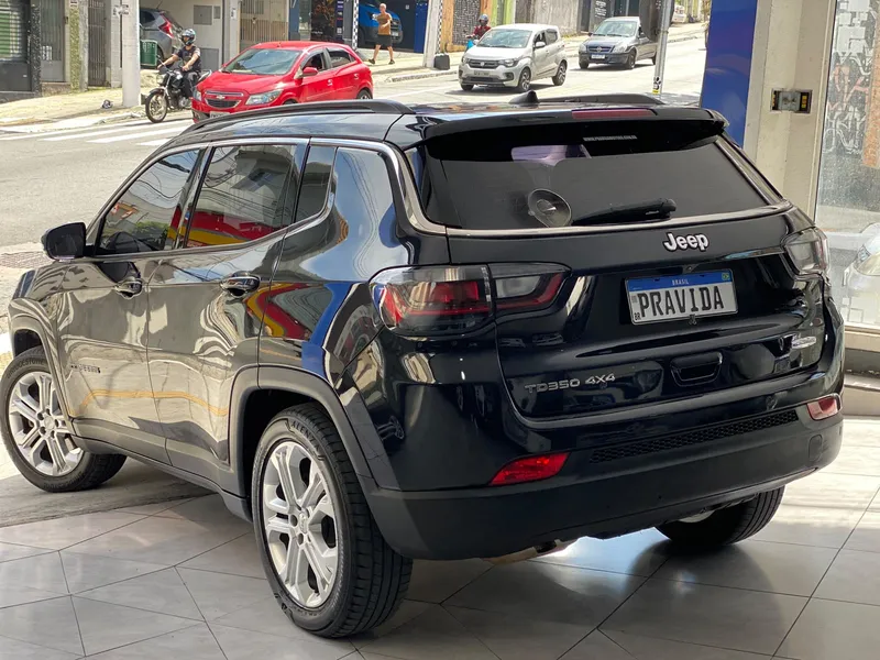 Jeep Compass Preto
