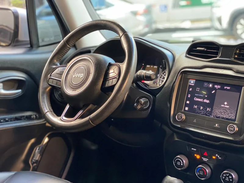 Jeep Renegade Prata