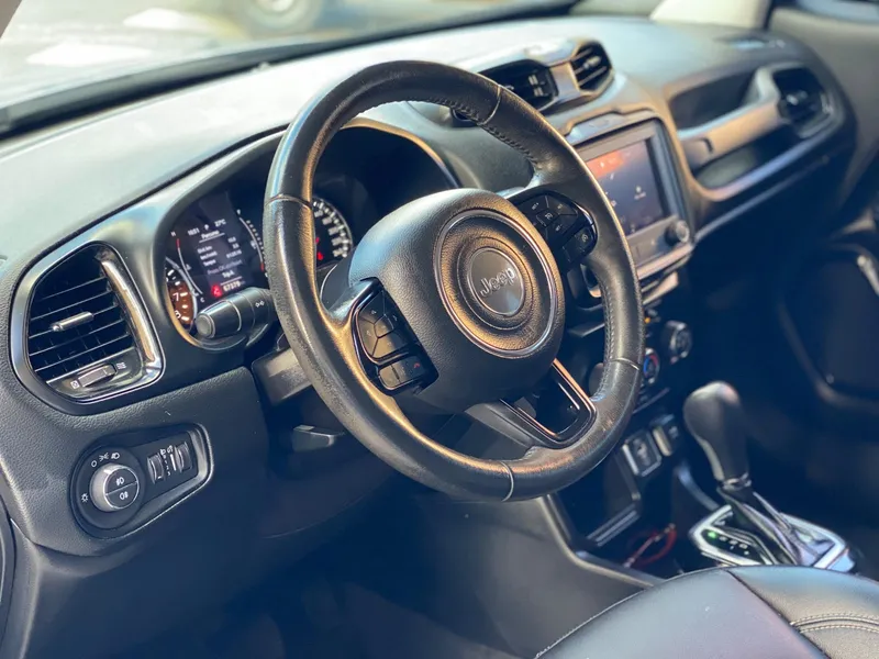 Jeep Renegade Prata