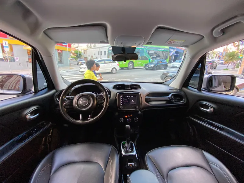 Jeep Renegade Prata