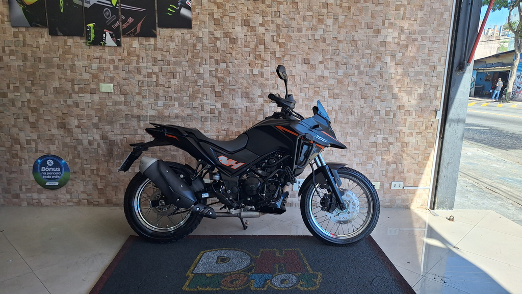 Dafra NH Preto