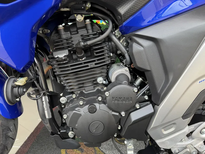 Yamaha FZ25 Azul