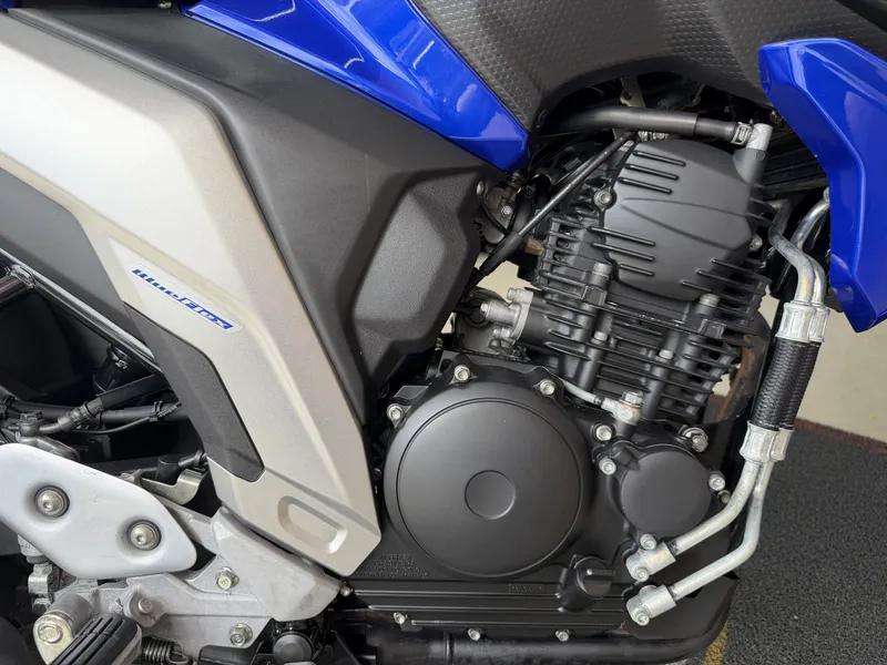 Yamaha FZ25 Azul