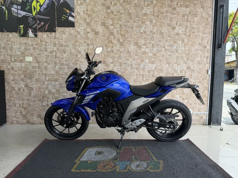 Yamaha FZ25 Azul