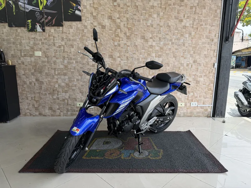 Yamaha FZ25 Azul