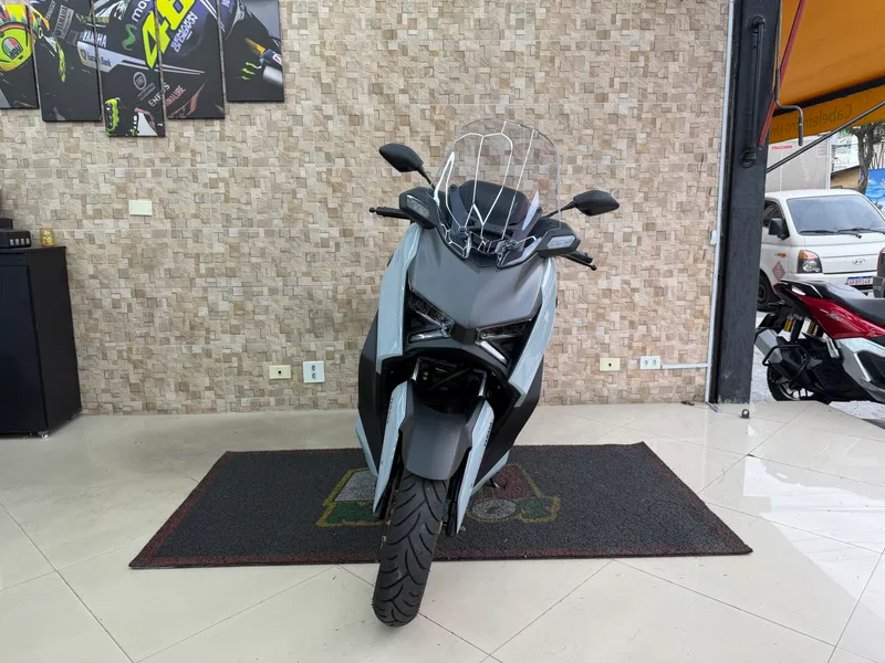 Yamaha XMAX 300 Cinza