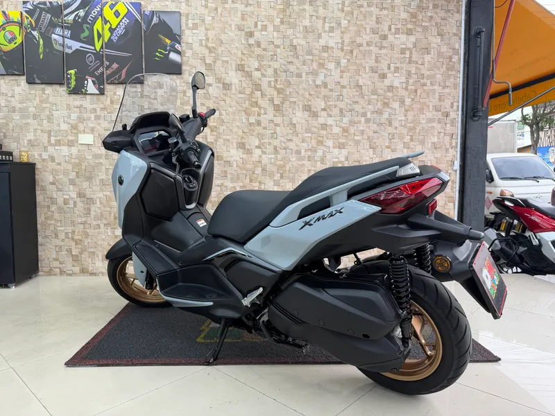 Yamaha XMAX 300 Cinza