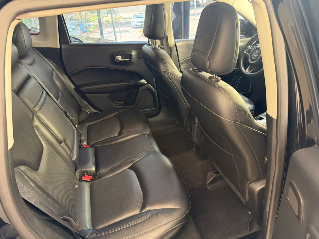 Jeep Compass Preto