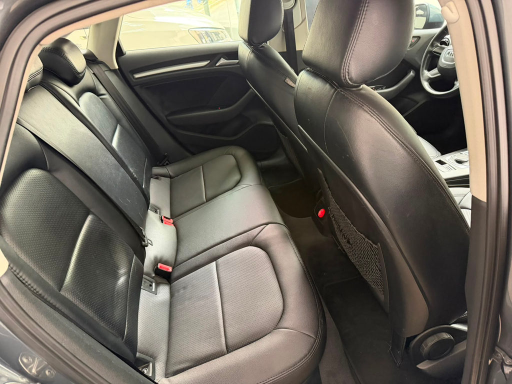 Audi A3 Cinza