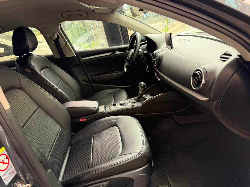 Audi A3 Cinza