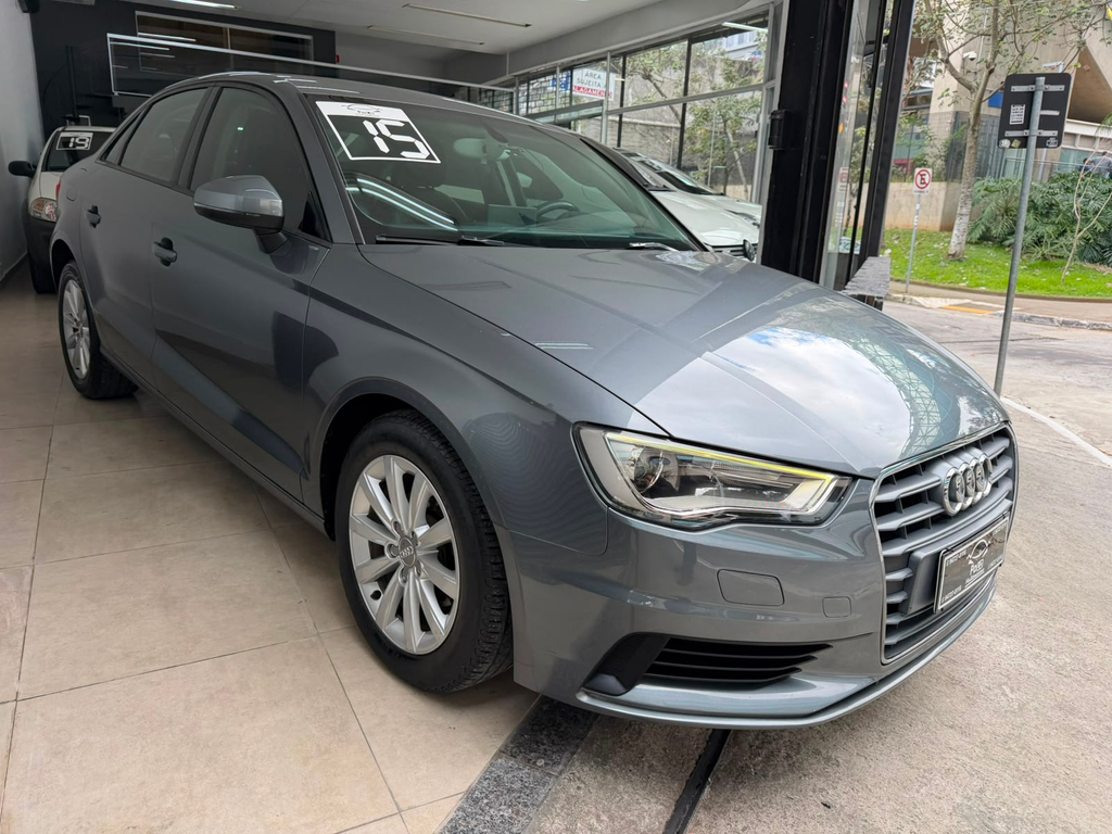 Audi A3 Cinza
